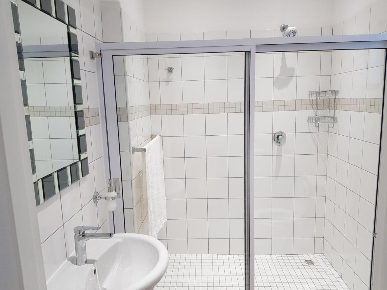 Отель Ry Courtyard Oshakati Номер фото