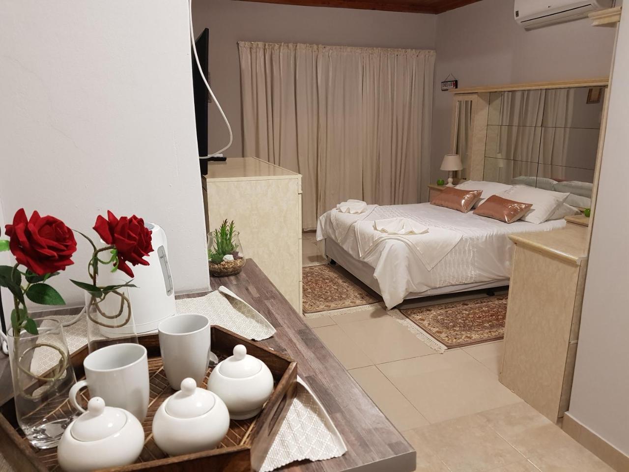 Отель Ry Courtyard Oshakati Экстерьер фото